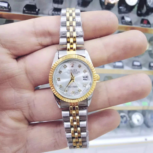 ساعت رولکس زنانه تقویم دار داخل صفحه هم حک شده سوئیس ضد اب رنگ ثابت ارسال رایگان