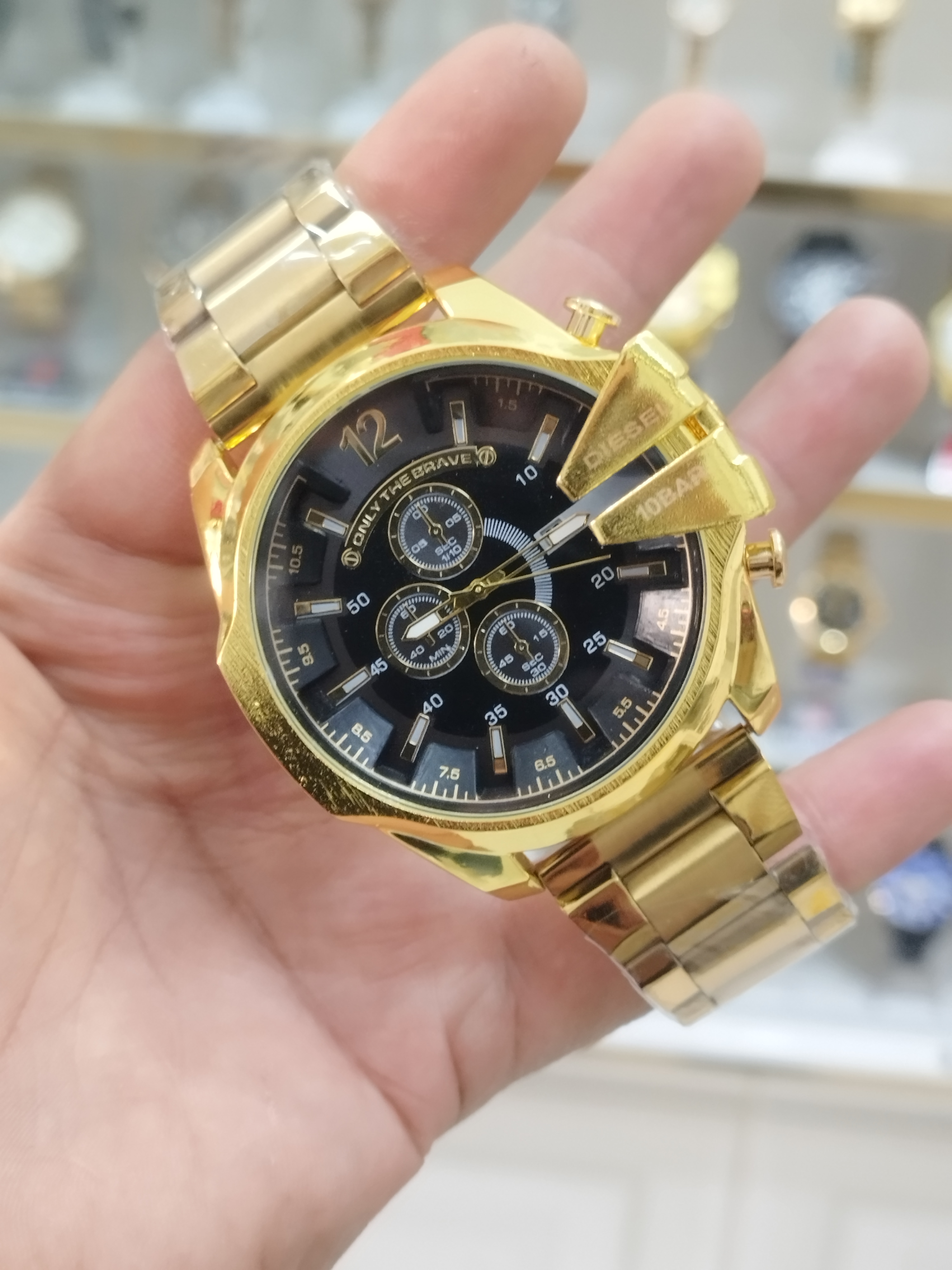 ساعت دیزل مردانه تقویم دار طرح 3 موتور ساعت سنگین صفحه بزرگ استیل رنگ ثابت همراه با باتری اشانتیون