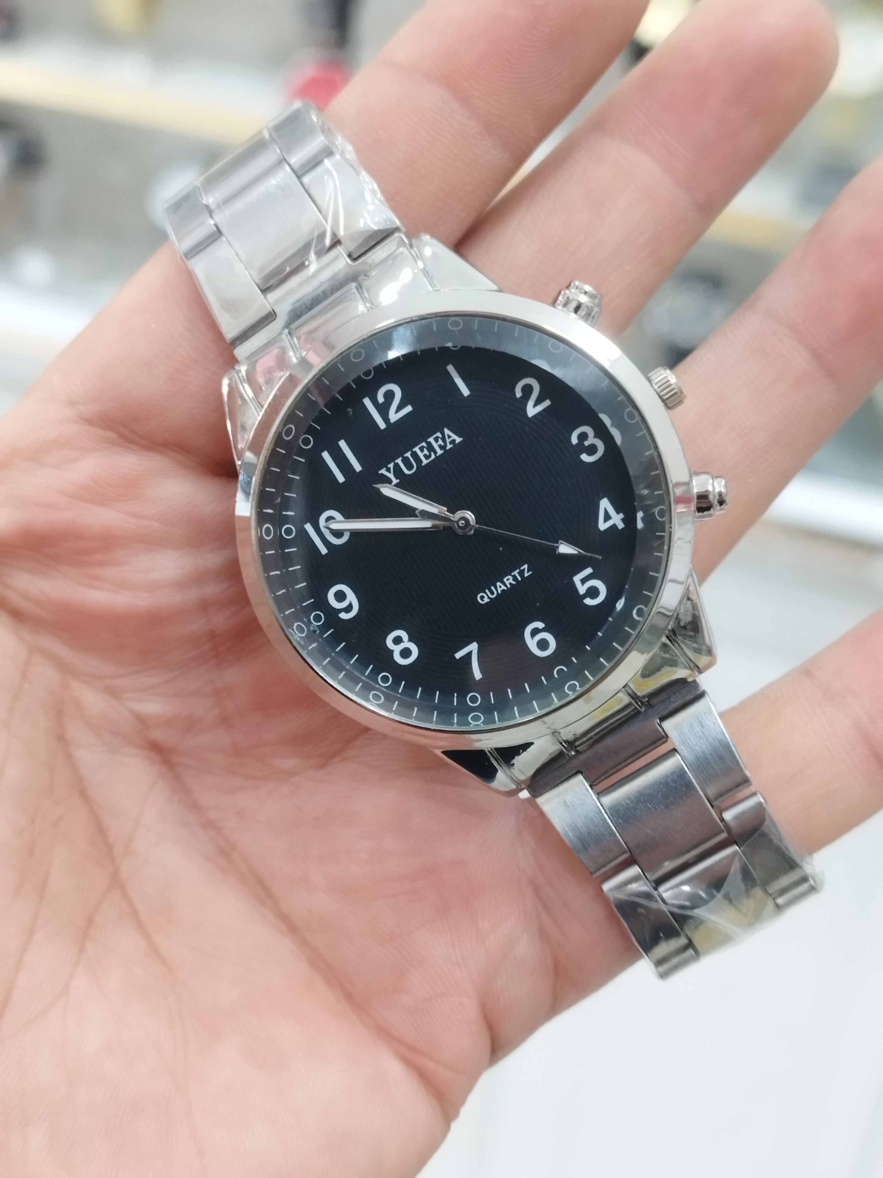 ساعت مردانه هدیه روز پدر بند فلزی استیل رنگ ثابت همراه با باتری اشانتیون