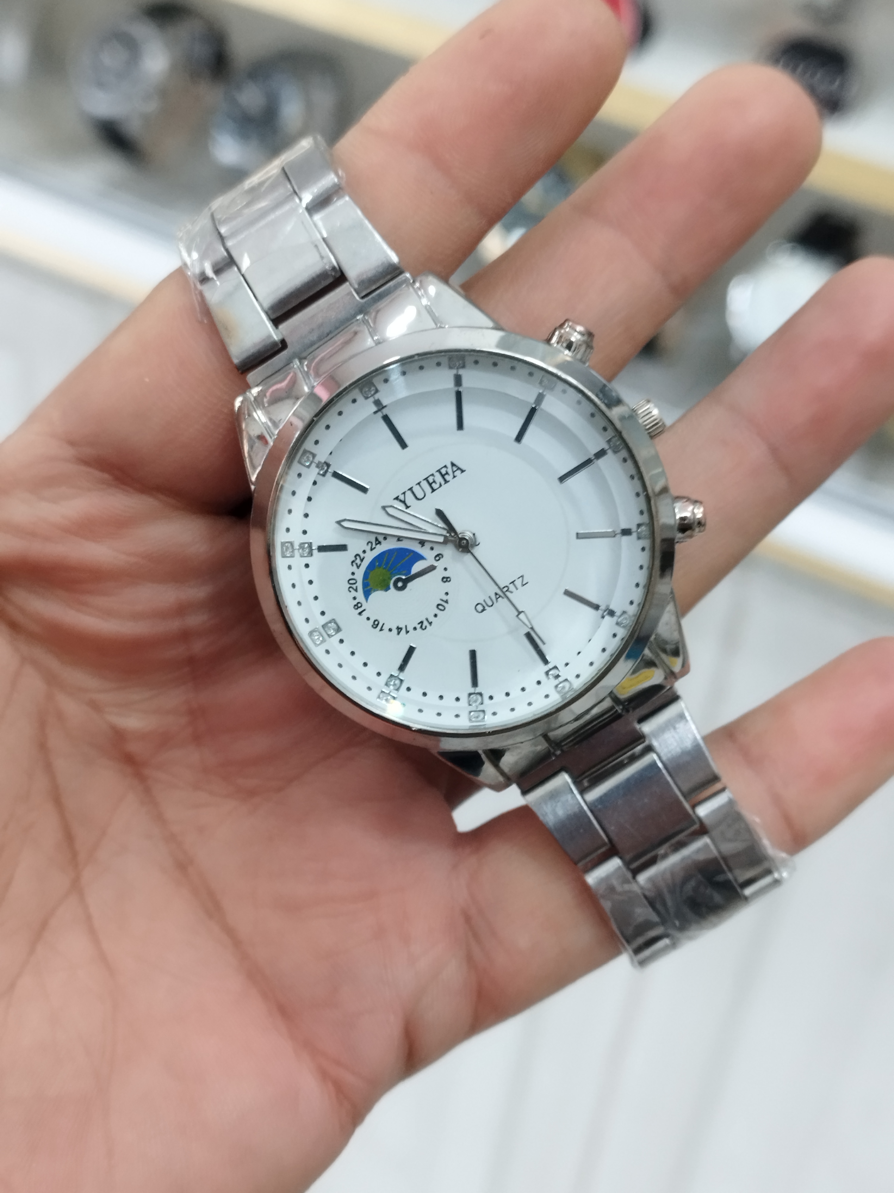 ساعت مردانه هدیه روز پدر بند فلزی استیل رنگ ثابت همراه با باتری اشانتیون