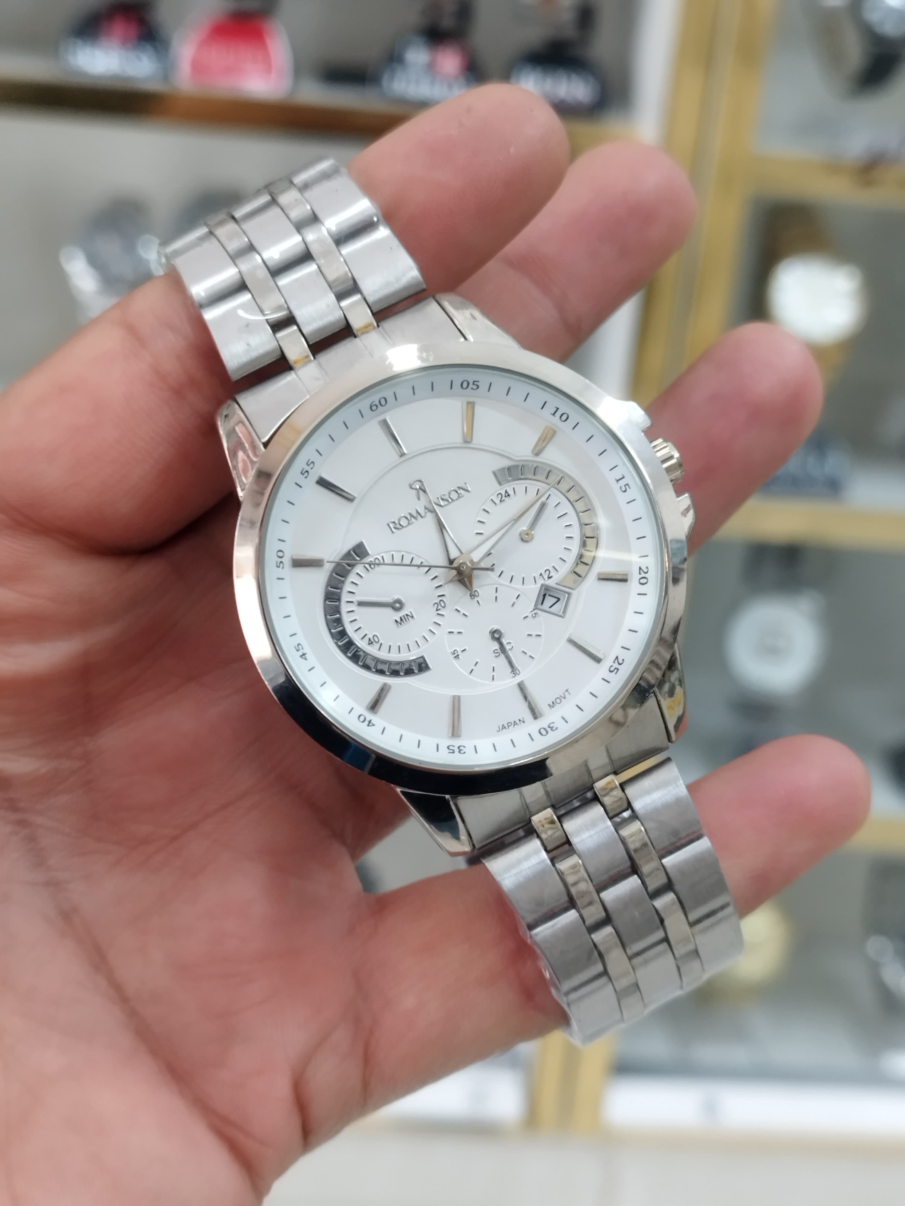 ساعت رومانسون مردانه تقویم دار طرح 3 موتور استیل رنگ ثابت ضد آب همراه با جعبه رایگان و باتری اشانتیون///