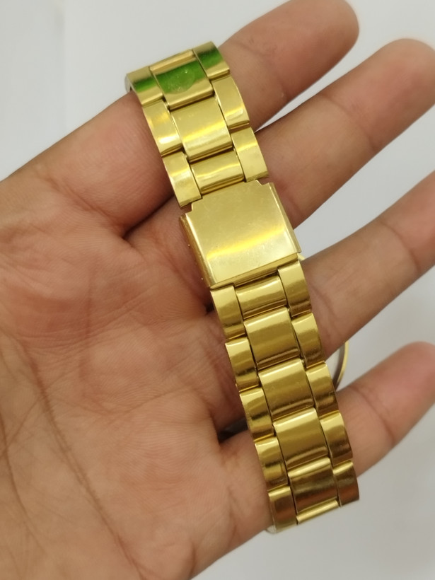 ساعت مردانه استیل رنگ ثابت ضد آب ارسال رایگان همراه با باتری اشانتیون و جعبه رایگان مناسب روز مرد و روز پدر